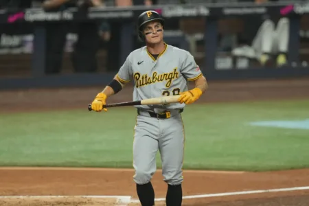 Pirates continue their struggles on offense